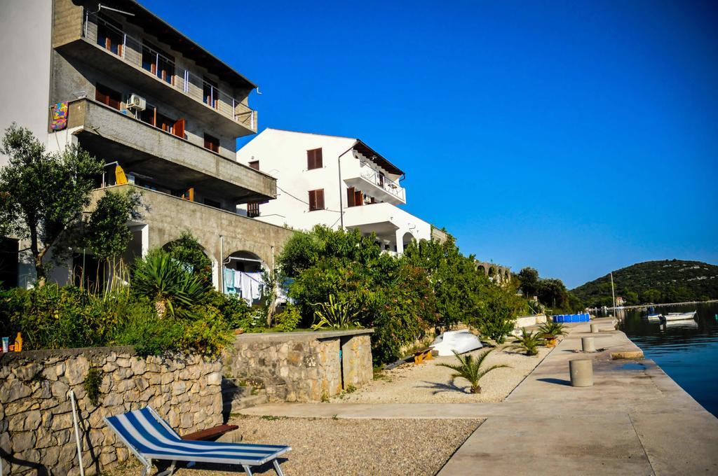 Apartments Adrialuka Dubrava  Eksteriør billede