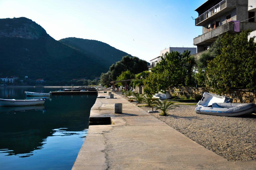 Apartments Adrialuka Dubrava  Eksteriør billede